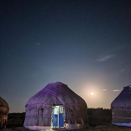 Authentic Uzbek Yurt Camp Eco-Friendly Hotell Nurota Exteriör bild