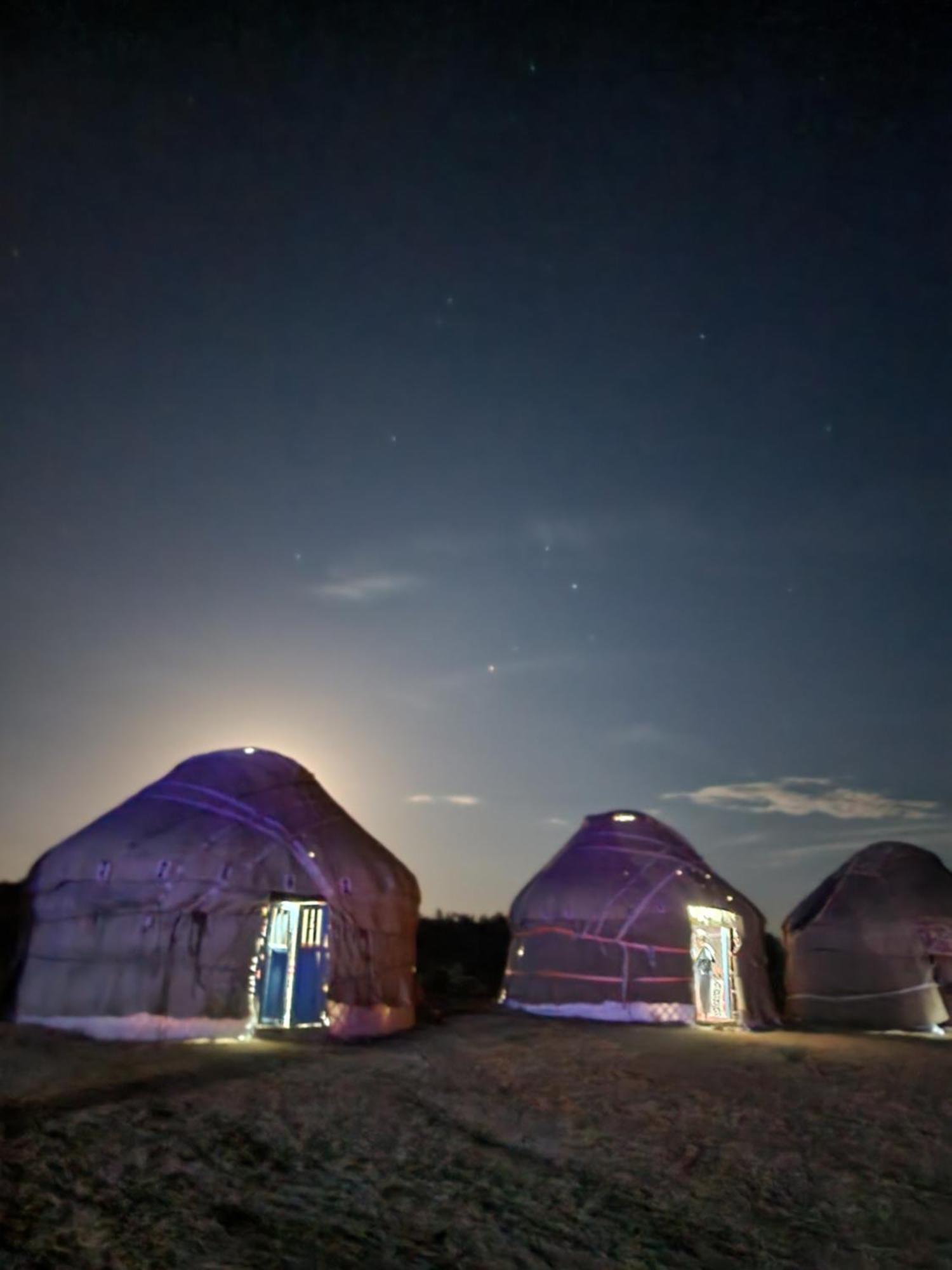 Authentic Uzbek Yurt Camp Eco-Friendly Hotell Nurota Exteriör bild