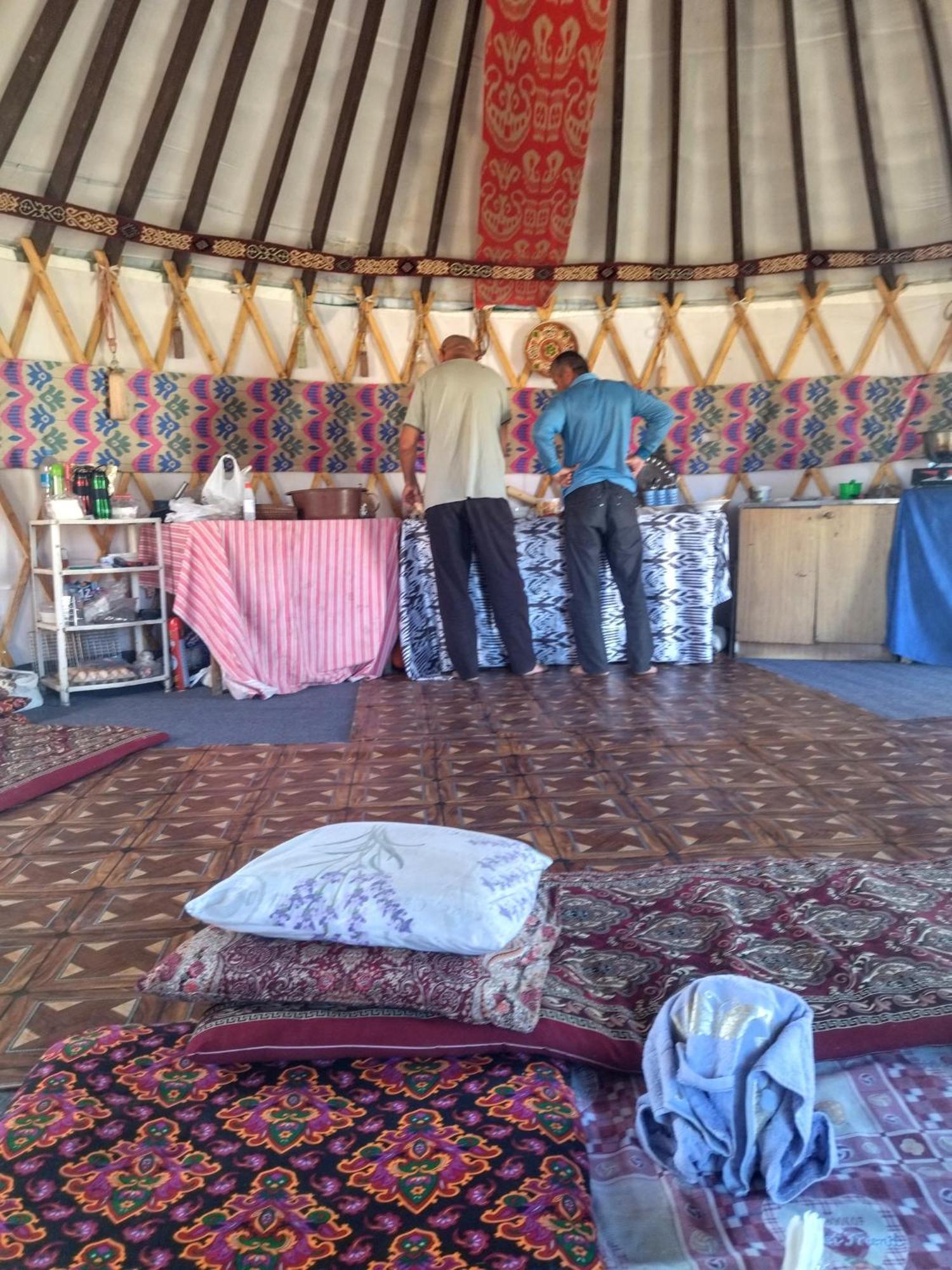 Authentic Uzbek Yurt Camp Eco-Friendly Hotell Nurota Exteriör bild